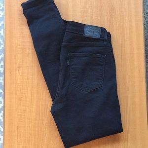 Levi’s 721 Black Skinny Jeans